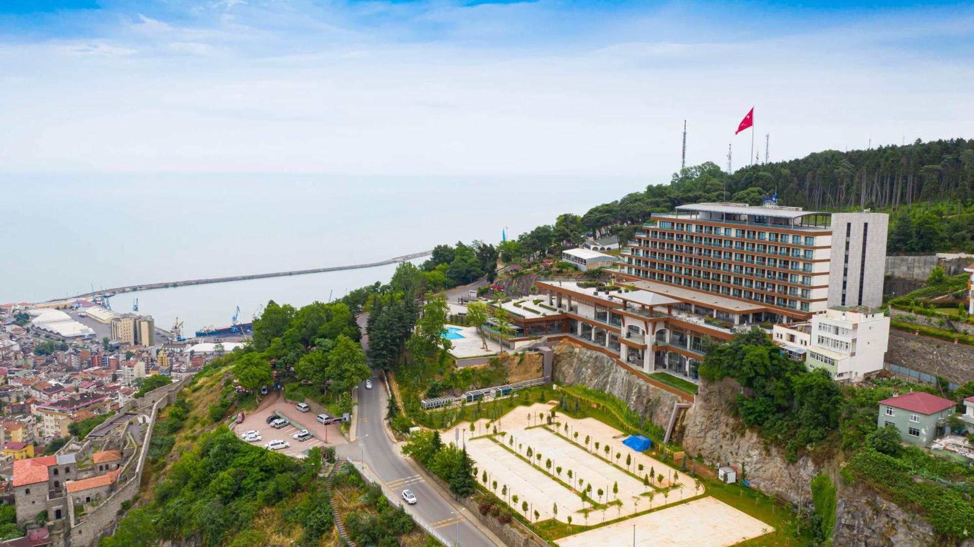 Radisson Blu Hotel Trabzon Zewnętrze zdjęcie The hotel in 2016