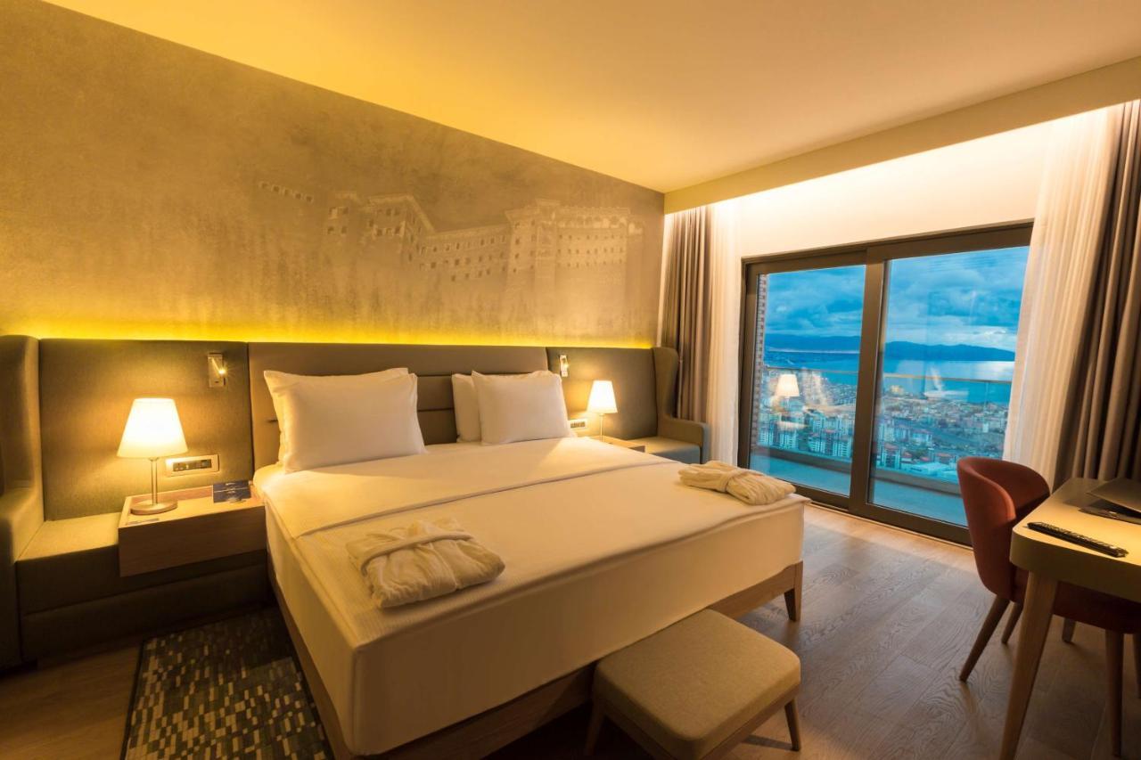 Radisson Blu Hotel Trabzon Zewnętrze zdjęcie A room at the hotel
